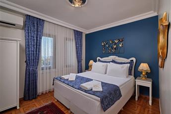 Alzer Hotel