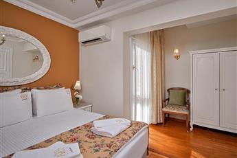 Alzer Hotel
