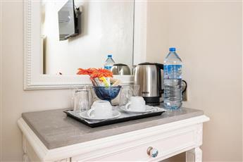 Alzer Hotel