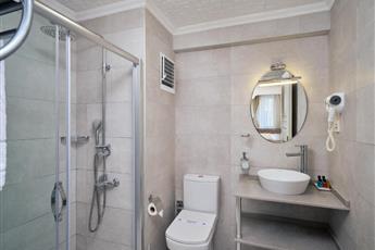 Alzer Hotel