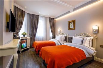 Amiral Palace Hotel