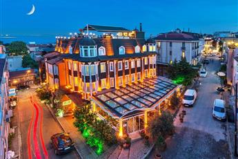 Amiral Palace Hotel