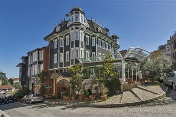 Amiral Palace Hotel