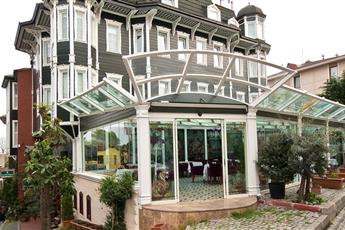 Amiral Palace Hotel