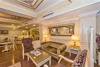 Amiral Palace Hotel