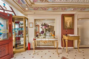 Amiral Palace Hotel