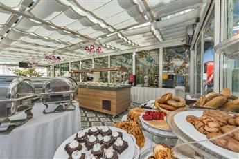 Amiral Palace Hotel