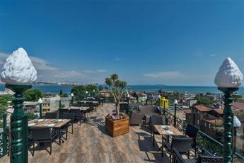 Amiral Palace Hotel
