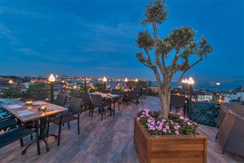 Amiral Palace Hotel