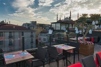 Amiral Palace Hotel