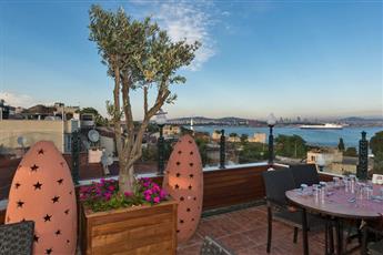 Amiral Palace Hotel