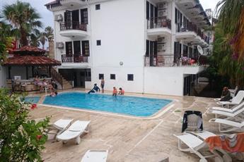 Amore Park Strasbourg 3*