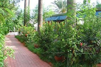 Amos Hotel