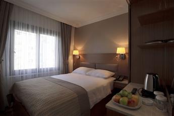 Amsterdam Hotel 3*