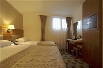 Amsterdam Hotel 3*