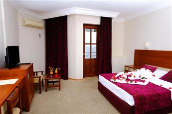 Anitas Beach Hotel