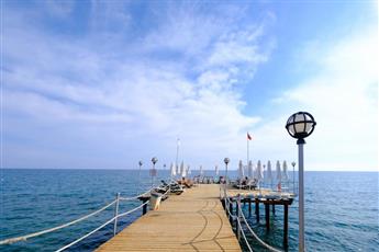 Anitas Beach Hotel
