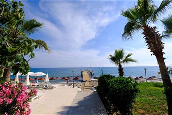 Anitas Beach Hotel