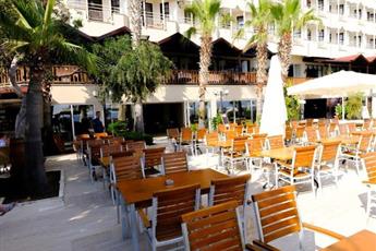 Anitas Beach Hotel