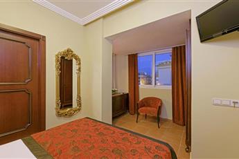 Antique Roman Palace - Adults Only 16+