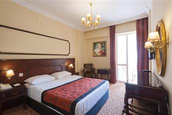 Antique Roman Palace - Adults Only 16+