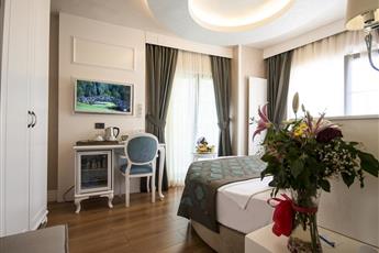 Antusa Palace Hotel & Spa 4*