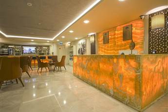 Antusa Palace Hotel & Spa