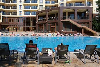 Apart Hotel Golden Line 4*