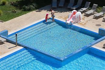 Apart Hotel Golden Line 4*