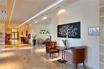 Apart Hotel Golden Line 4*