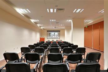 Apart Hotel Golden Line 4*