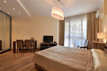 Apart Hotel Golden Line 4*