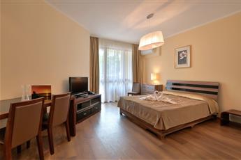 Apart Hotel Golden Line 4*