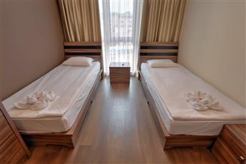 Apart Hotel Golden Line 4*