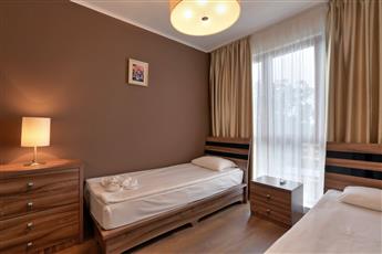 Apart Hotel Golden Line 4*