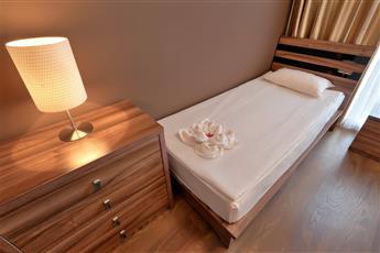 Apart Hotel Golden Line 4*