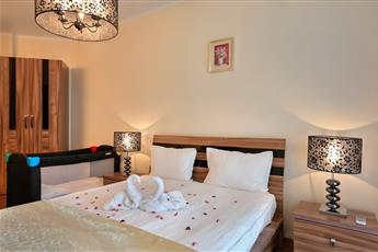 Apart Hotel Golden Line 4*