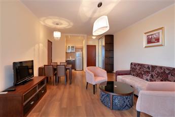 Apart Hotel Golden Line 4*