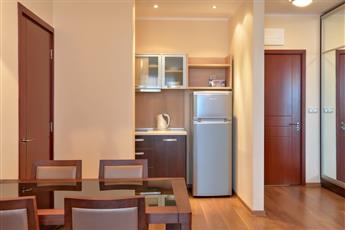 Apart Hotel Golden Line 4*