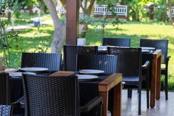 Apella Hotel