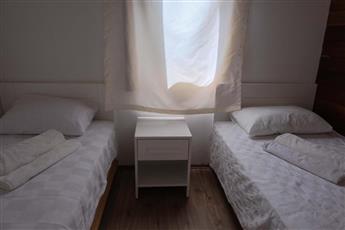 Apella Hotel