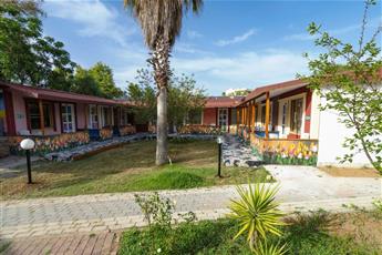 Aperion Beach Hotel 3*