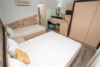 Aperion Beach Hotel
