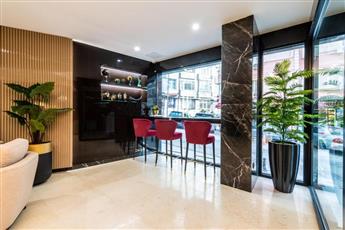 Aprilis Deluxe Hotel