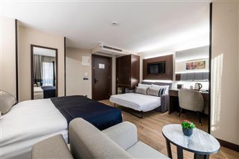 Aprilis Deluxe Hotel
