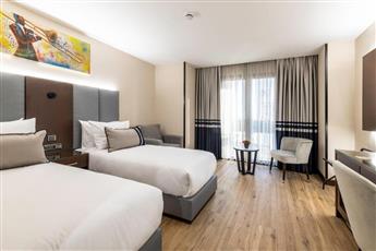 Aprilis Deluxe Hotel