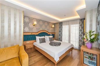Aprilis Gold Hotel 4*