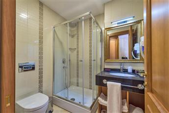 Aprilis Gold Hotel 4*