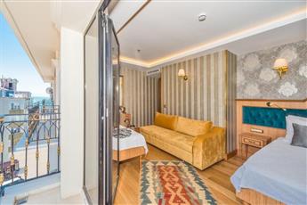 Aprilis Gold Hotel 4*