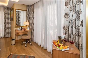Aprilis Gold Hotel 4*